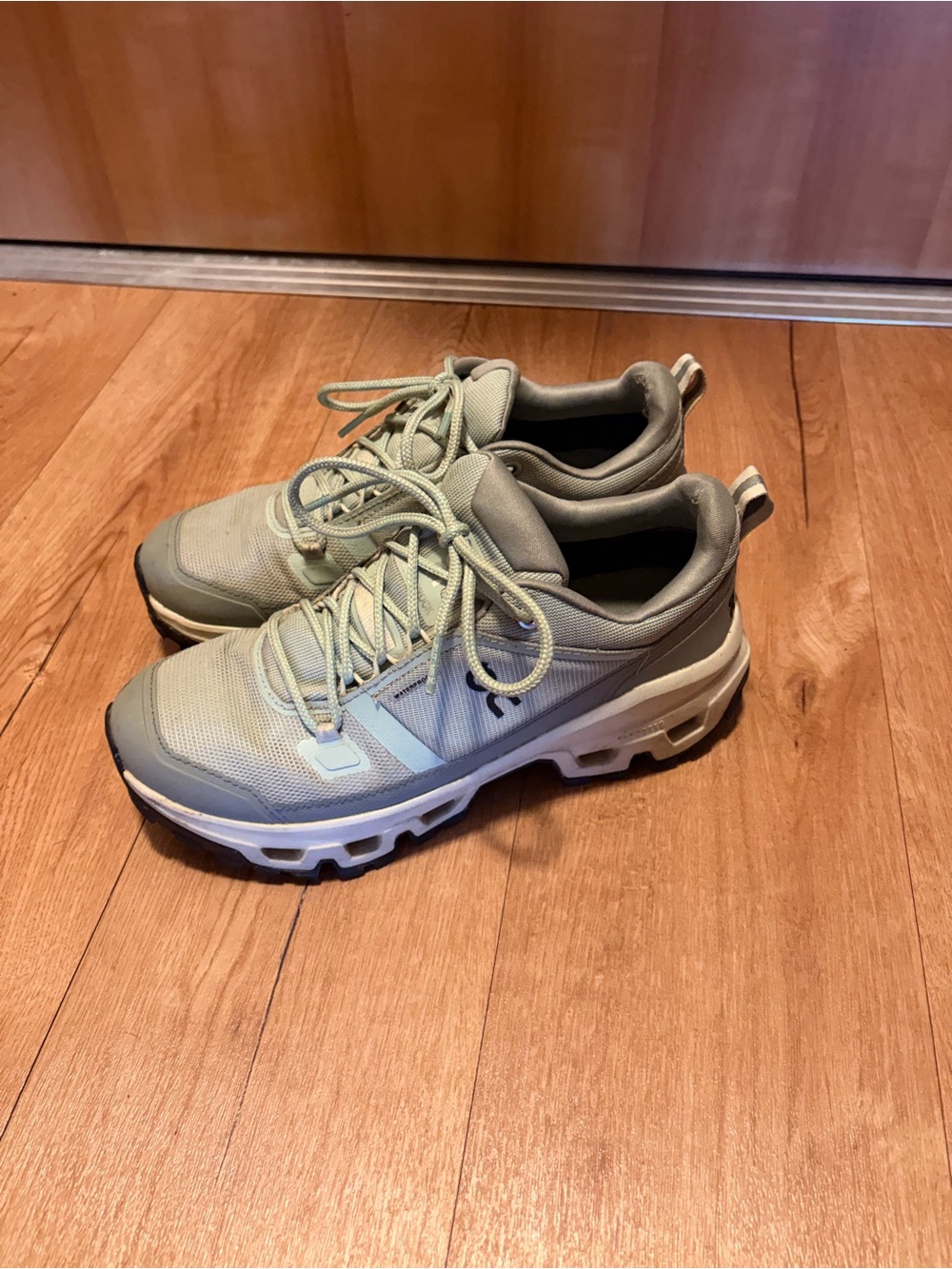 Women’s Waterproof Trail Runners - Light Mint